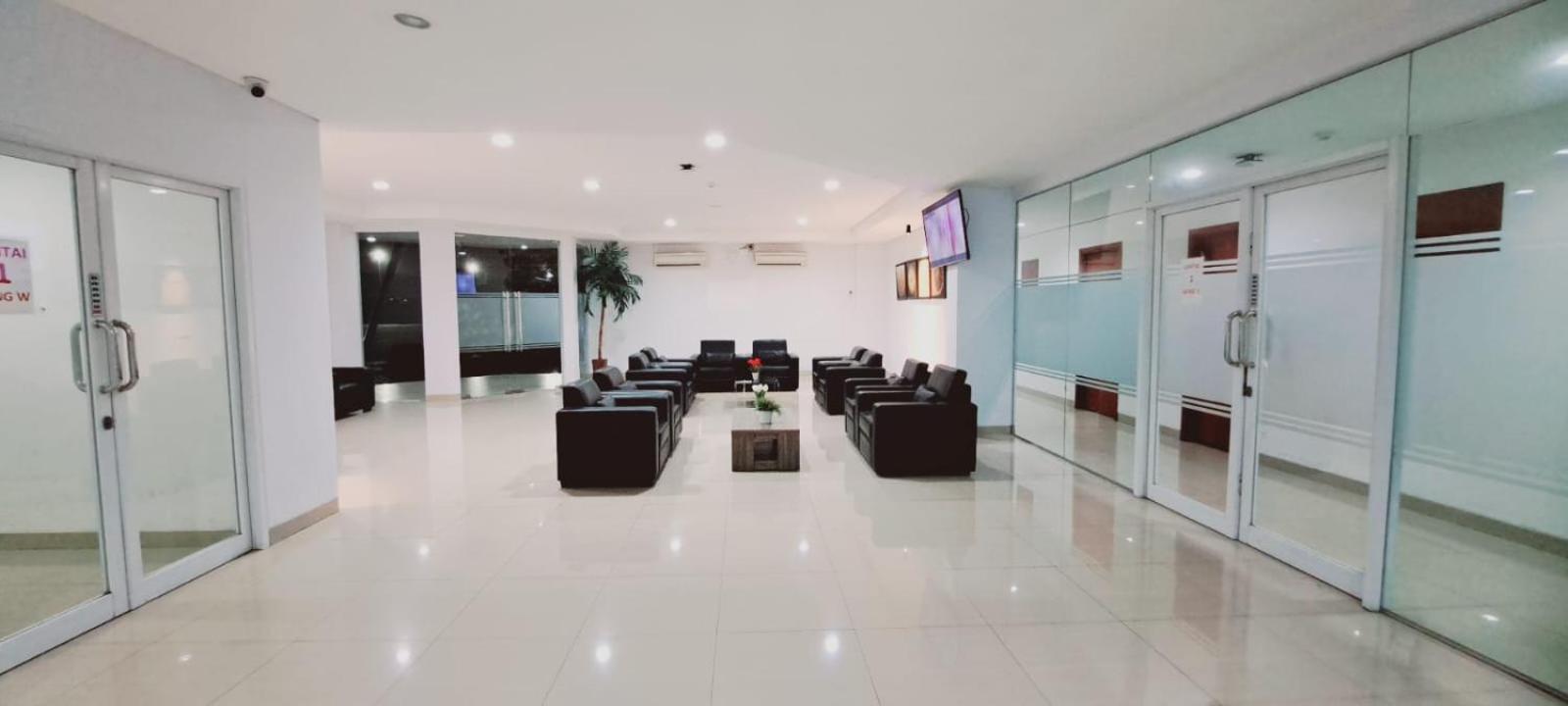 Tos Hotel & Convention Center Tangerang Powered By Archipelago Εξωτερικό φωτογραφία